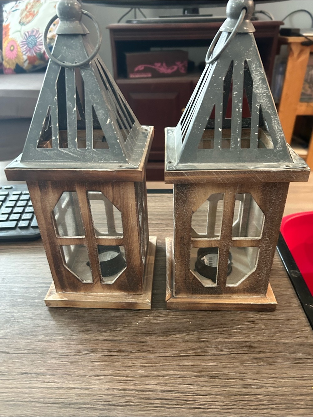 Antique style lanterns set of 2